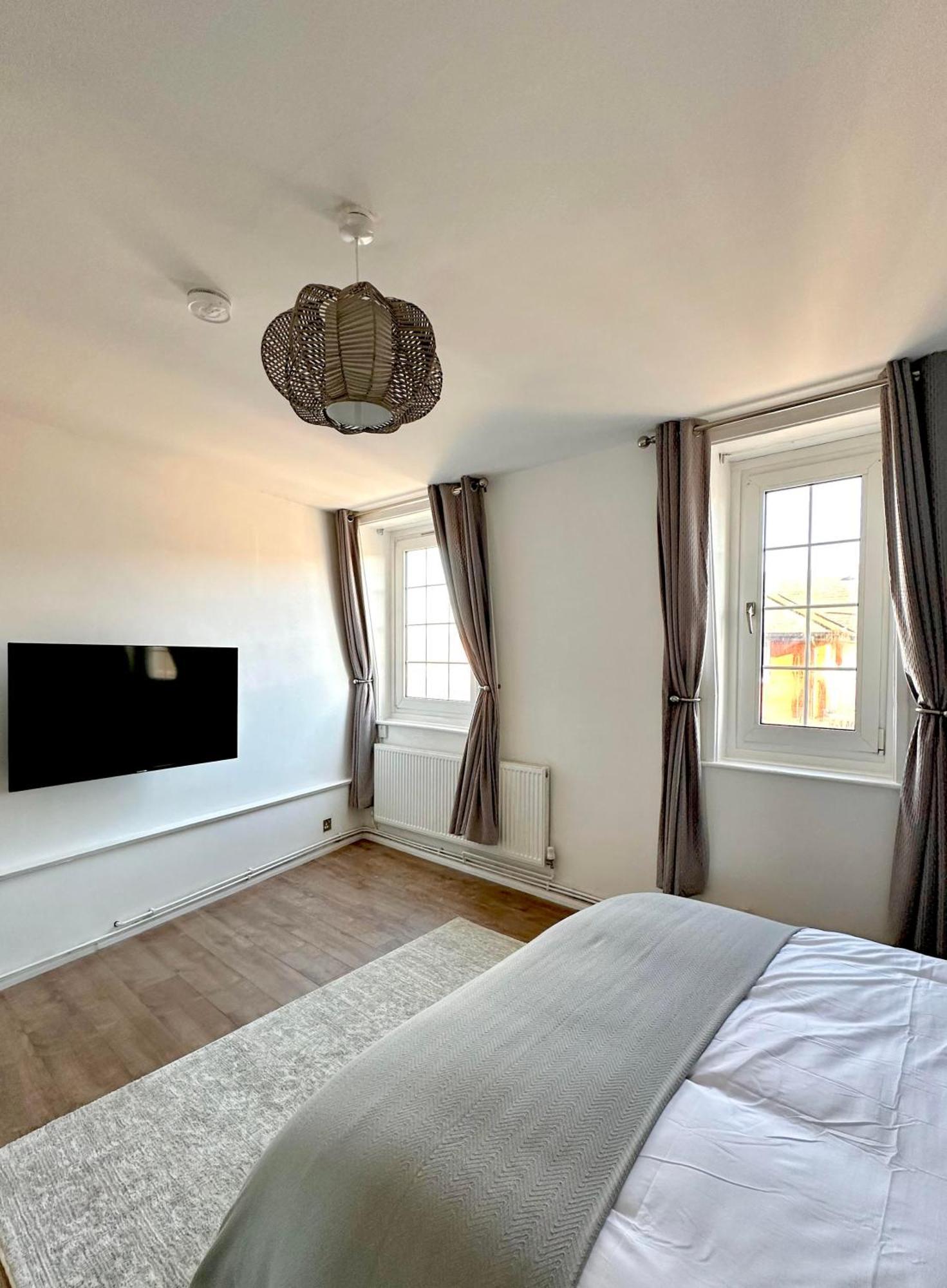 City Nights - London Apartment Exterior photo